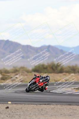 media/Nov-16-2025-Race Pace (Sun) [[8c5fa54630]]/Non Verified Riders (1st 20 Minutes)/5-Turn 15 (110pm)/